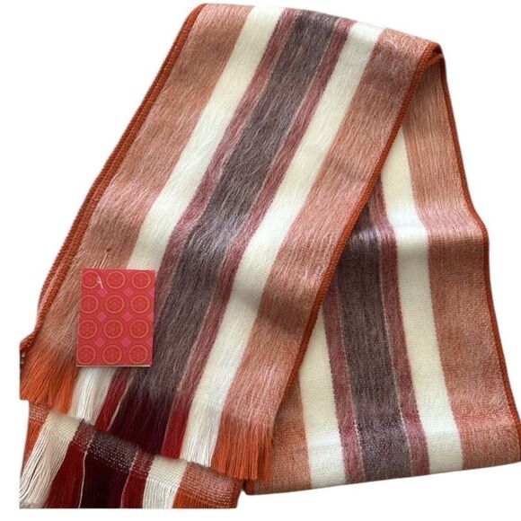 Beautiful alpaca scarf from Ecuador so soft and warm! - Picture 2 of 11